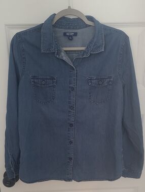 100% Cotton Old Navy Demin Button Down Shirt